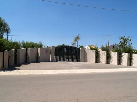 Ingresso Leoc - Ingressi