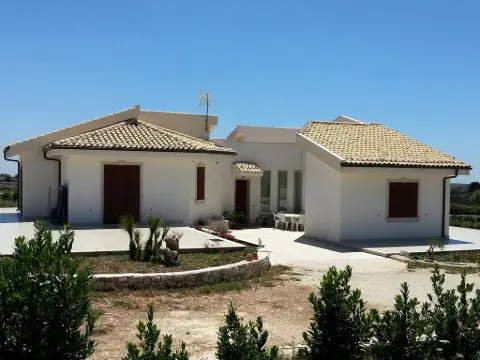 Villa in c.da Serrapero - Ville